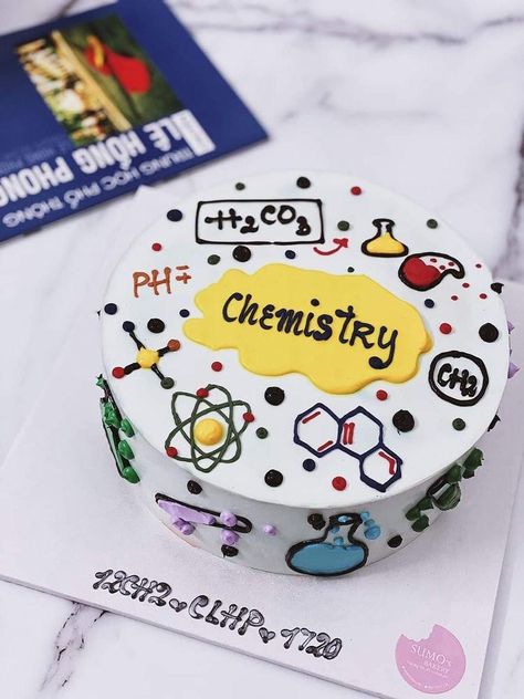 Cake Chemistry Birthday, Cake For Chemistry Teacher, Chemistry Themed Cake, Chemistry Cake Ideas, Teacher Theme Cake, Kue Hari Guru, Teacher Birthday Cake, Chemistry Cake, Teachers Day Cake