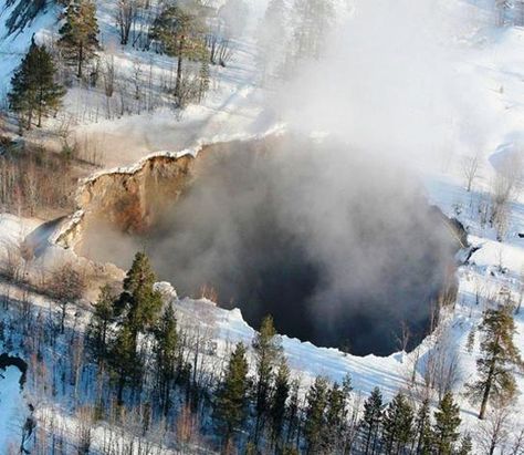 Giant sinkhole in Sweden creating tremors as it expands To Infinity And Beyond, Natural Phenomena, Natural Disasters, Amazing Nature, Mother Earth, Nature Beauty, Geology, Mother Nature, Beautiful Photo