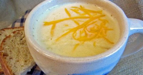 Outback Creamy Onion Soup Recipe, Outback Onion Soup Recipe, Walkabout Soup, Creamy Onion Soup, Outback Steakhouse Recipes, Outback Recipes, Cream Of Onion Soup, Clone Recipe, Soup Creamy