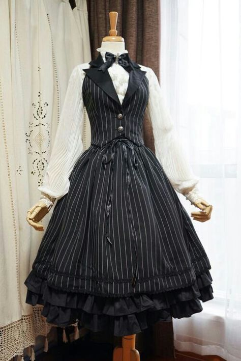 Victorian Goth Accessories, Vintage Gothic Fashion, Black Outfits Aesthetic, Gothic Fashion Dresses, Waist Vest, Striped Vest, Vest Skirt, Lolita Outfits, Old Fashion Dresses