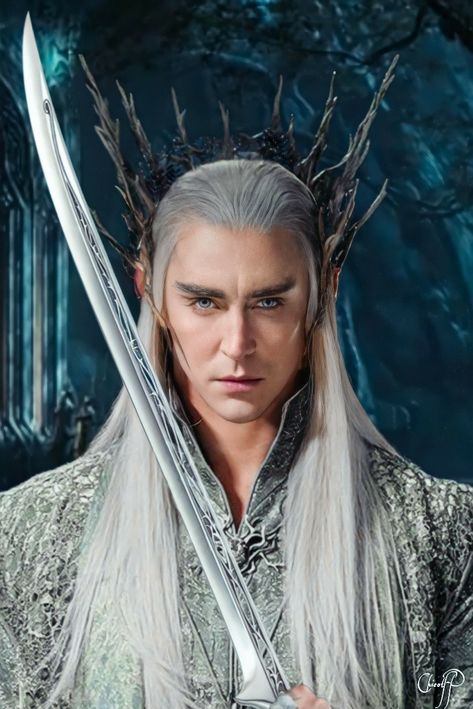 Elves From Lord Of The Rings, Lotr Thranduil, The Hobbit Thranduil, V Bta, Lee Pace Thranduil, Lotr Elves, Legolas And Thranduil, Elves And Fairies, Tolkien Art