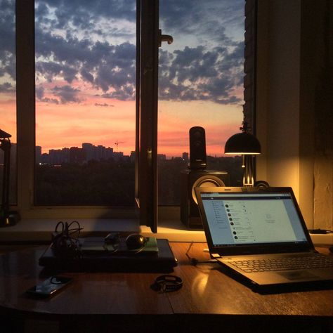 Times When Life Hits Different, Aesthetic Objects, Artsy Photography, Room Of One's Own, Focus On The Good, Mac Wallpaper, Sky Wallpaper, Study Room Decor, Look At The Sky