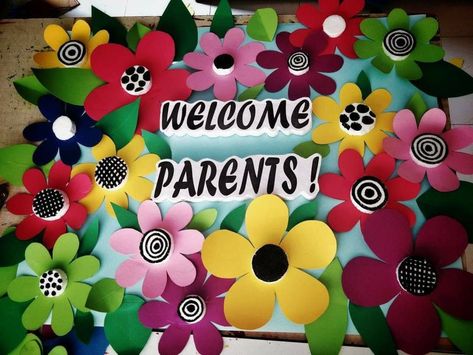 Welcome Parents Bulletin Board, Welcome To Ptm Board Decoration, Ptm Board Decoration Ideas School, Ptm Board Decoration, Room Door Ideas, Display Boards For School, Classroom Door Displays, Preschool Creative Art, Winter Bulletin