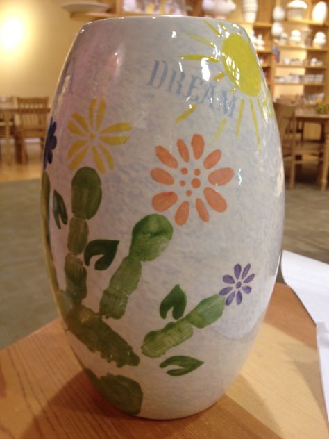 Grandparents handprint keepsake vase. Do you have a pottery place in your local mall? This is a wonderful gift. Pottery For Grandparents, Painted Pottery For Grandparents, Baby Handprint Pottery Ideas, Pottery Painting Handprint Ideas, Handprint Ceramic Ideas, Handprint Pottery, Handprint Ideas, Baby Art Crafts, Pottery Creations