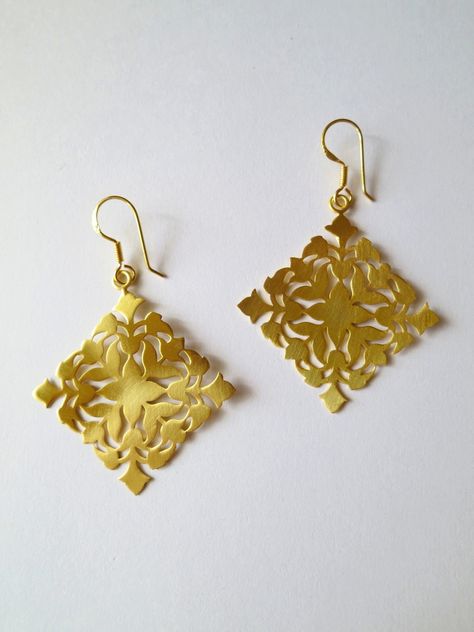 Minimalist, luxe, kite shape gold-plated cut work earrings in satin finish - Lai Elegant Brass Jewelry With Intricate Design, Elegant Brass Earrings With Intricate Design, Brass Earrings With Intricate Design, Gold Leaf-shaped Earrings, October Jewelry, Kite Earrings, Elegant Leaf-shaped Brass Earrings, Ogee Pattern, 3d Printing Art