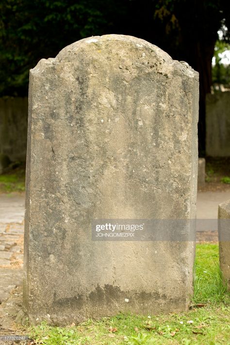 Stock Photo : Old Grave Headstone Old Headstones, Grave Headstones, Pet Cemetery, Blank Photo, Spring 23, Free Stock Photos Image, Still Image, Tattoo Art, Cemetery