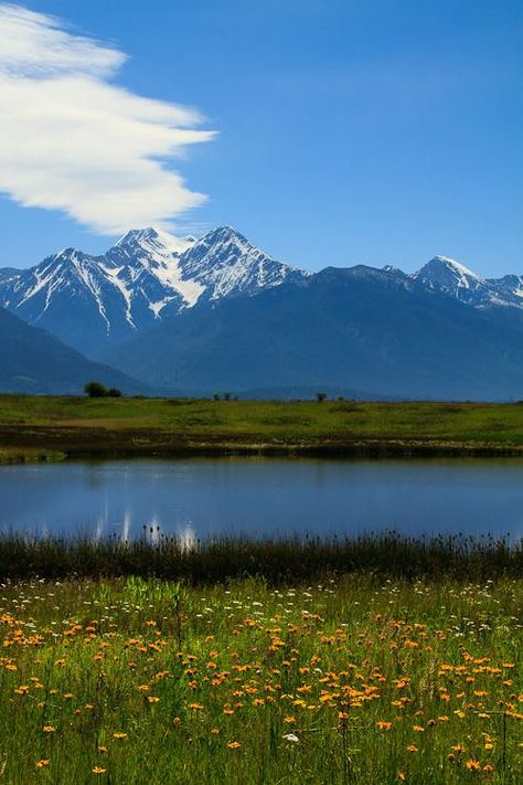 Mountain Range Photography, Atmospheric Perspective, Linear Perspective, Visit Montana, Texture Gradient, Montana Mountains, 3d Projection, Montana Homes, Flathead Lake