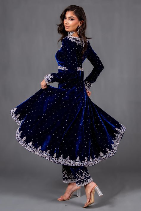 Style Velvet Dress, Contemporary Dress, Velvet Dress Designs, Designer Diamond Jewellery, Stylish Short Dresses, Contemporary Dresses, Stylish Party Dresses, Royal Blue Color, Stone Work