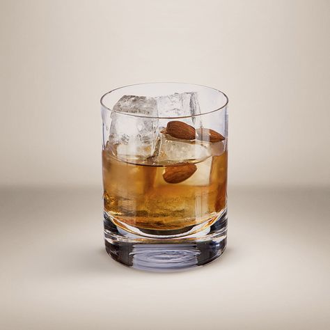 Almond Old Fashioned, Brown Sugar Bourbon Cocktail, Toasted Almond Drink, Gin Old Fashioned, Old Fashion Whiskey Drink, Best Bourbon For Old Fashioned, Best Old Fashioned Recipe, Old Fashion Drink Recipe, Bourbon Craft Cocktails