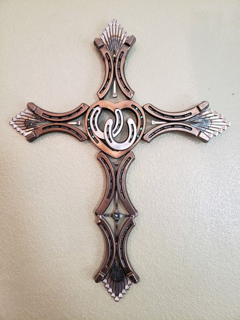 Horse Shoe Cross, Railroad Spike Art, Metal Crosses, Horseshoe Cross, Weld Art, Cross With Heart, Horseshoe Ideas, Rustic Wood Cross, Horseshoe Crafts Projects