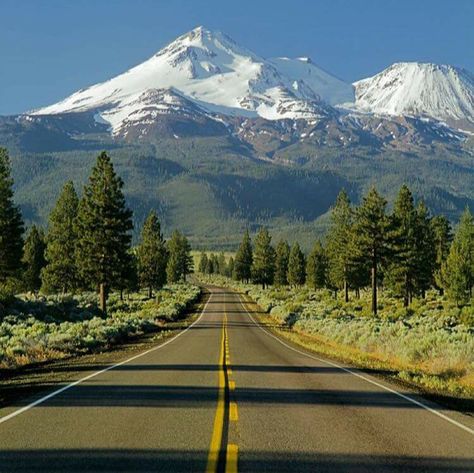 Mt Shasta, California. Yosemite Summer, Mount Shasta Spiritual, Sierra Mountains California, California Countryside, Mt Shasta California, Mount Shasta California, Lake Shasta, Shasta California, Summer Moon