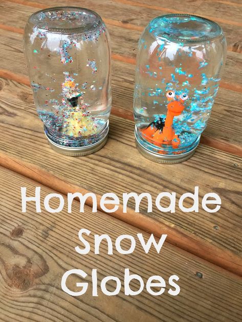 Globe Crafts For Kids, Diy Outer, Diy Snow Globes, Snow Globe Craft, Homemade Snow Globes, Homemade Snow, Snow Globe Crafts, Globe Crafts, Diy Snow