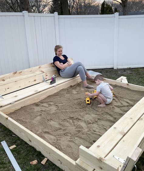 Sand Pits For Kids, Backyard Sandbox, Diy Sandbox, Diy Kids Playground, Kids Sandbox, Kids Backyard Playground, Play Area Backyard, Backyard Kids Play Area, Diy Playground