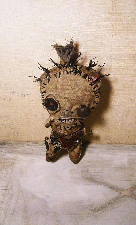 how to make a voodoo doll - Google Search Voodoo Spell, Creepy Toys, Zombie Dolls, Ugly Dolls, Voodoo Doll, Problem Solution, Spirit Dolls, Monster Dolls, Toy Art