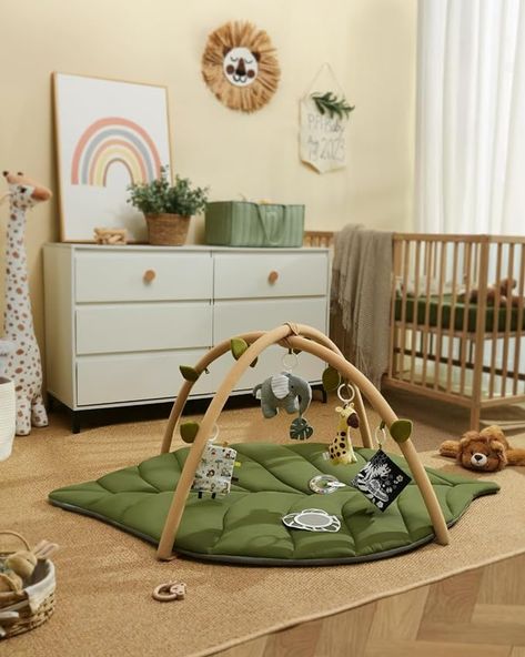 Safari Animals Theme Design - Creative & cute leaf play mat and support poles sewn with leaves, keep your baby immersed safari atmosphere! Hours of playtime can be provided in this fantastic safari theme activity center to help baby learn physical, cognitive, visual and motor skills. The leaf play gym can also be used and removed individually as a super-cute backdrop for monthly photos or as an everyday crawling mat. Newborn Play Mat, Newborn Play Area, Infant Play Mat, Dramatic Room Center, Baby Gym Mat, Baby Activity Mat, Baby Activity Gym, Tummy Time Mat, Baby Essentials Newborn