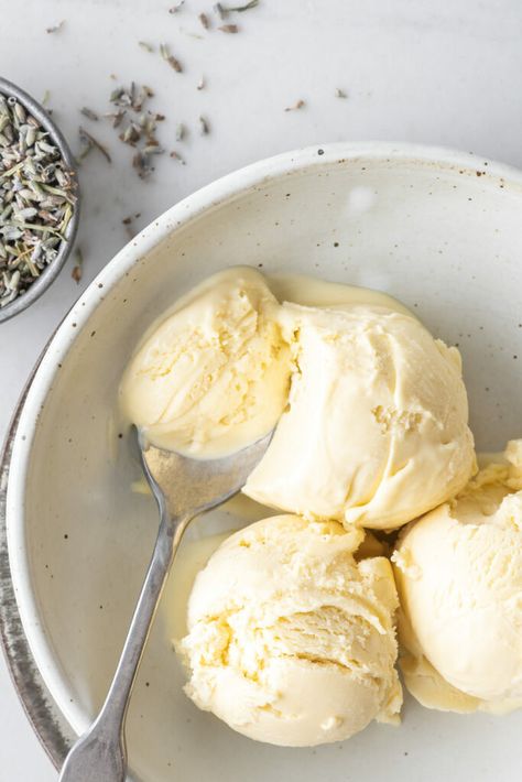 how to make homemade lavender ice cream Ice Cream With Honey, Lemon Pistachio Cake, Lavender Honey Ice Cream, Buttermilk Ice Cream, White Chocolate Ice Cream, Walnut Ice Cream, Lavender Ice Cream, Culinary Lavender, Artisan Pizza