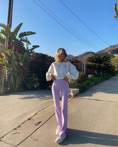 brit harvey 🍒🍒🦋🦋🌈🌈🍓🍓👽👽☁️☁️🍭🍭💚💚 on Instagram: “Pastels forever <3 💜🌼💜🌼💜obsessed with @hm sustainable collection rn 🤤 #HMLeague #HMxME” Brit Harvey, Lavender Pants, Khakis Outfit, Comfy Casual Outfits, Instagram Pose, Purple Rain, Western Outfits, Comfy Outfits, Pants Outfit