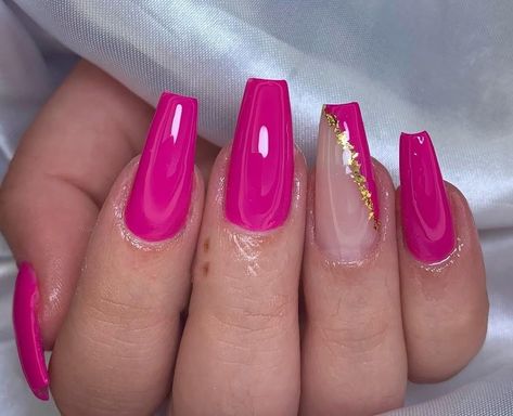 Nails Inspiration Rosa, Nails Rosa Barbie, Nails Fucsia, Fucsia Nails, Barbie Inspired Nails, Cute Pink Nails, Fancy Nails Designs, Glitter Gel Nails, Nail Design Inspiration