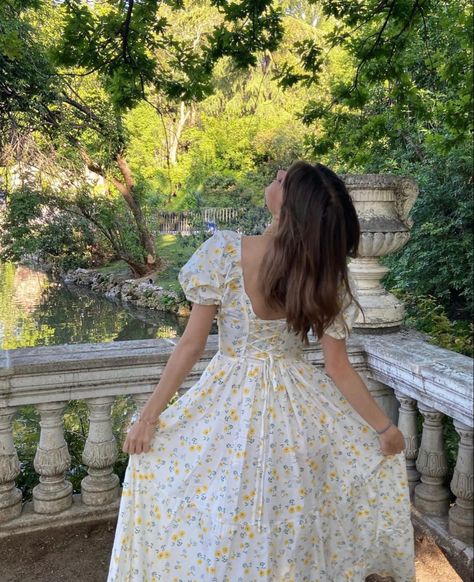 Gold Dress Aesthetic, Long Dress Y2k, Short Spring Dresses, Frock Photos, Gold Floral Dress, Short Sleeve Long Dress, Midi Dress Vintage, Sleeve Long Dress, Beach Holiday Dresses