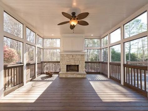 Enclosed Verandah, Lake Porch, Backyard Farmhouse, Enclosed Deck, Beautiful Decks, Farmhouse Backyard, Screened Porch Decorating, Porch Kits, Porch Design Ideas