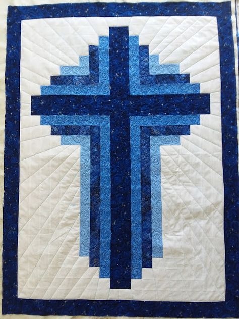 Cross Quilt Pattern Free, Cross Quilt Pattern, Cross Quilts, Quilt Pattern Free, Cat Quilt Patterns, Log Cabin Quilt Pattern, Jelly Roll Quilt, Cross Quilt, Quilting Books