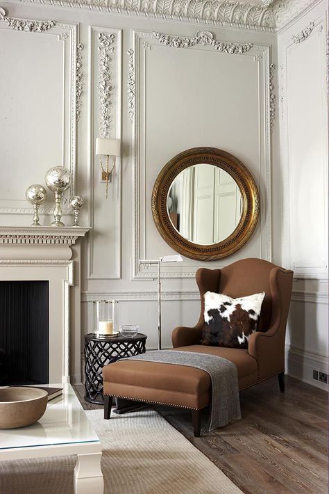 HOUSE TOUR: A Diplomat Creates A Beautiful Home Out Of Two London Townhouses - ELLEDecor.com London Townhouse, 아파트 인테리어, Mirror On The Wall, Fireplace Mantle, Style At Home, Classic Interior, Neoclassical, A Mirror, Modern Interior Design