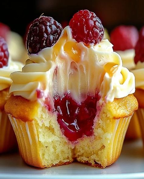 Raspberry Lemon Cupcakes | Tangy & Sweet Recipe Delight Raspberry Lemon Cupcakes, Optimal Recipes, Lemon Heaven, Lemon Raspberry Cupcakes, Fruit Cupcakes, Raspberry Cupcakes, Fall Cupcakes, Sweet Recipe, Lemon Muffins