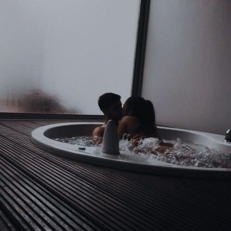 Bath Couple, Goals Pictures, Boyfriend Goals, Photo Couple, Cute Relationship Goals, Two People, Hopeless Romantic, Instagram Foto, Cute Couples Goals