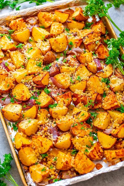 Ranch Parmesan Potatoes, Delish Vegetables, Ranch Roasted Potatoes, Best Roasted Potatoes, Parmesan Ranch, Breadcrumb Topping, Potatoes Crispy, Ranch Potatoes, Ranch Mix