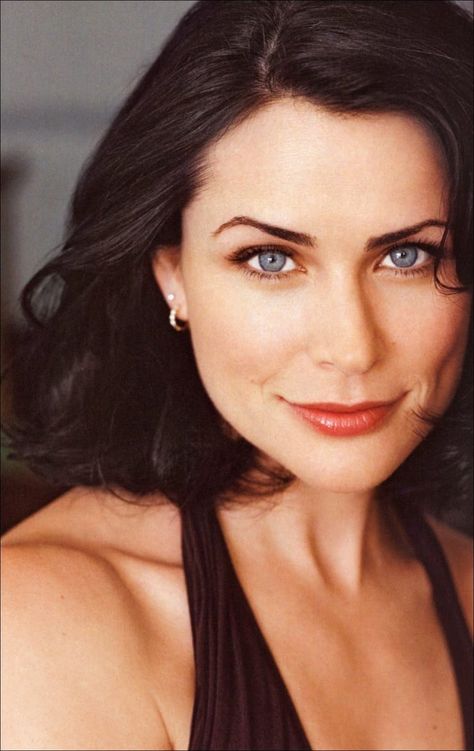 Rena Sofer, Eyes Photo, Female Eyes, Bold And The Beautiful, Famous Faces, Top 20, Beautiful Eyes, Celebrities Female, Fashion Photo