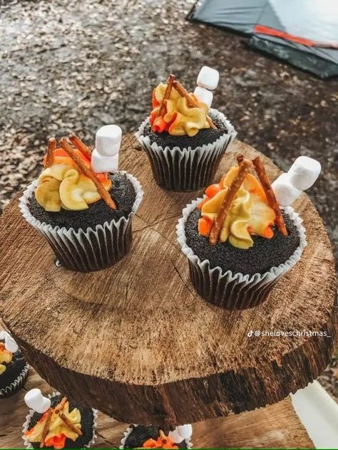 Forest Birthday Party Boy Camping Theme, Summer Foods For Party, Campout Birthday Party, Campfire Birthday Party, Camping Themed Birthday Party, Campfire Cupcakes, Happy Camper Birthday Party, Scout Knots, Glamping Birthday Party