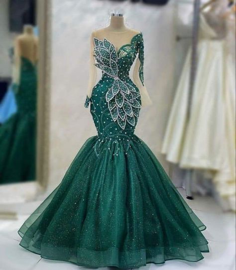 African Bridal Dress, Mermaid Gown Prom, African Wedding Attire, African Prom Dresses, Classy Gowns, Chic Dress Classy, Lace Gown Styles, Dinner Dress Classy, African Lace Dresses