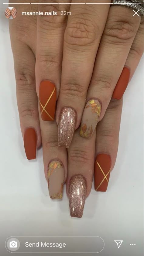 Apricot Nails Design, Fall Orange Nails Autumn, Apricot Nails, Fall Pedicures, Copper Nails Designs, Black And Red Nails, Best Nails Design, Valentines Nails Designs, Sns Nails Designs