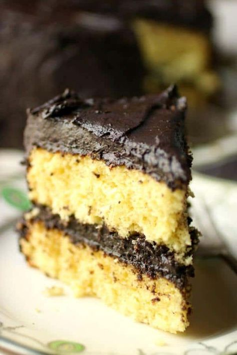 Easy Layer Cake Recipes, Homemade Yellow Cake, Easy Layer Cake, 7 Up Cake, Yellow Butter Cake, Dark Chocolate Frosting, Yellow Cake Recipe, Chocolate Fudge Frosting, Dark Chocolate Fudge