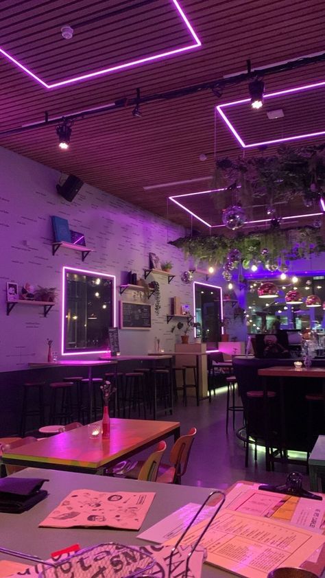 Resto Bar Aesthetic, Gaming Cafe Aesthetic, Gaming Cafe Interior Design, Pink Bar Aesthetic, Vibey Restaurants, Purple Cafe Aesthetic, Neon Restaurant Interior, Cyberpunk Cafe, Neon Cafe