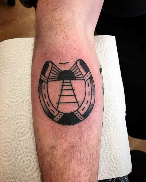 60 Traditional Horseshoe Tattoo Designs For Men - Old School Ink Railroad Tattoo, Traditional Horseshoe Tattoo, Tattoo Horseshoe, Train Tattoo, Horseshoe Tattoo, Old School Ink, Luck Tattoo, Horse Shoe Tattoo, Traditional Style Tattoo