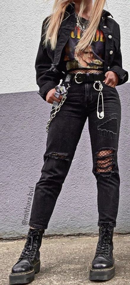 Goth Fursona, Mystical Outfits, Stile Punk Rock, Look Grunge, Fest Outfits, Inspiration Tattoo, Alt Outfits, Name Inspiration, 2024 Style