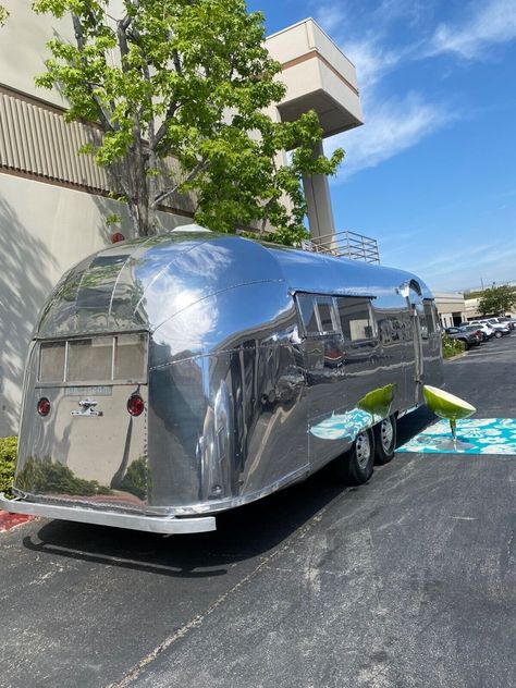 1957 Airstream Overlander 26’ camper [restored] @ Campers for sale Restored Campers, Airstream Campers For Sale, Vintage Campers For Sale, Airstream Restoration, Airstream For Sale, Camper Trailer For Sale, Airstream Campers, Airstream Trailers For Sale, Airstream Remodel