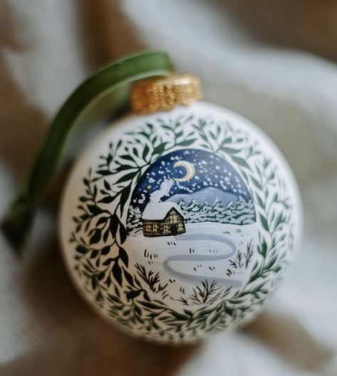 Hand Painted Bauble, Handpainted Christmas Ornaments, Heirloom Ornaments, Gouache Paint, Christmas Decor Inspiration, Painted Christmas Ornaments, Painted Ornaments, Holiday Planning, Hand Painted Ornaments