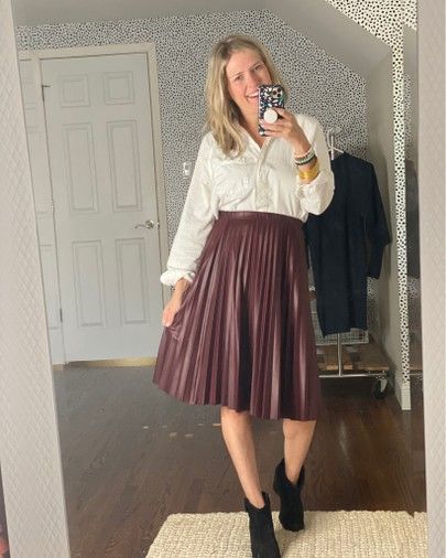 Faux leather pleated skirt, pleated midi skirt, white button down shirt, white button down boyfriend shirt @liketoknow.it #liketkit http://liketk.it/2YcVh #LTKstyletip #LTKunder50 #LTKunder100 Faux Leather Pleated Skirt, Midi Skirt White, Leather Pleated Skirt, Skirt Pleated, White Button Down Shirt, White Button Down, Skirt White, Boyfriend Shirt, Pleated Midi Skirt