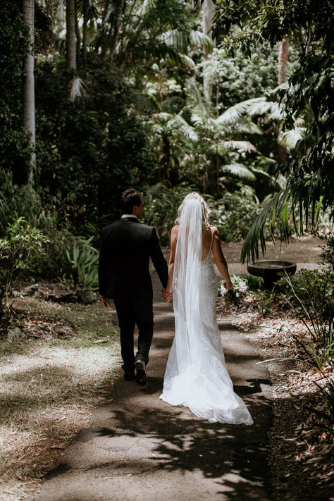 luxury rainforest wedding couple photography Rainforest Wedding, Luxury Treehouse, Easy Weddings, Dream Wedding Venues, Know Yourself, Space Wedding, Simple Weddings, Queensland, All Inclusive