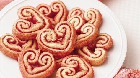 Crescent Hearts with Red Sugar...uses Pillsbury® refrigerated Crescent Dinner Rolls or Pillsbury® Crescent Recipe Creations® refrigerated seamless dough sheet Pillsbury Crescent Recipes, Pillsbury Crescent, Valentines Recipes Desserts, Crescent Recipes, Butterfly Cookies, Red Sugar, Crescent Roll Recipes, Roll Recipes, Baked Treats