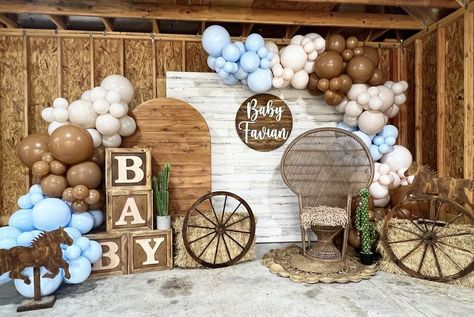 Cowboy Baby Shower Theme Boys, Cowboy Theme Baby Shower Ideas, Horse Baby Shower Ideas, Baby Shower Vaquero, Cowboy Baby Shower Ideas, Western Baby Shower Ideas, Newborn Cowboy, Cowboy Baby Shower Theme, Cow Baby Shower Theme