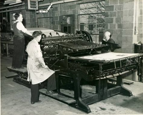 Sydenham Current TBT - Here is an photograph the Wallaceburg News Printing Press circa 1950. Do know who is in this picture?    Thanks to the Wallaceburg & District Museum for the photograph! Hershey Factory, Scrapbooking Layouts Travel, American Chocolate, Hershey Park, Hershey Chocolate, Family Genealogy, Working People, Chocolate Factory, Printing Press