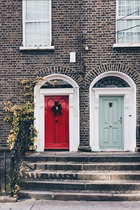 Images Of Ireland, Colorful Places, Places In The World, Vogue Australia, Bucket Lists, Western Europe, Unique Doors, Door Color, Beautiful Doors