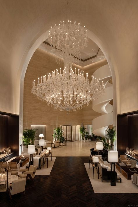 Best Hotels In Dubai, Armani Hotel Dubai, Luxury Hotels Interior, Luxury Hotels Lobby, Edition Hotel, Armani Hotel, Hotel Lobby Design, Lobby Interior, Dubai Hotel