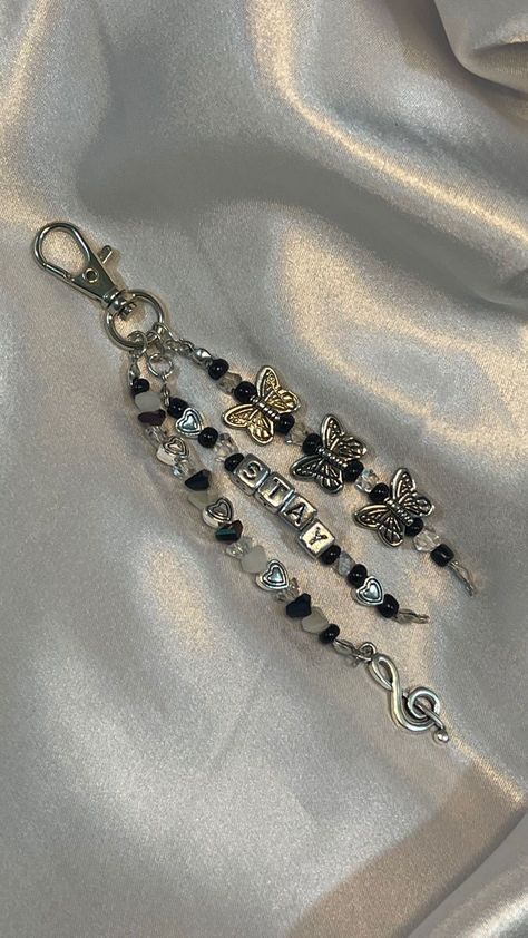 Skz Inspired Jewelry, Jewelry Kpop Skz, Straykids Accessories, Stray Kids Accessories, Skz Beaded Jewelry, Straykids Jewelry, Skz Phone Charm, Aesthetic Keyrings, Skz Rings