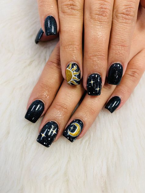 Sun Moon Stars Nail Designs, Sun And Moon Gel Nails, Moon Star Nails Design, Halloween Moon And Stars Nails, Sun And Moon Nails Short, Space Themed Nails Acrylic, Celestial Short Nails, Short Mystical Nails, Moon And Sun Nail Designs