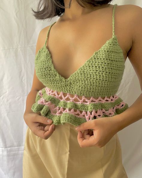 Sold 📍 Item - Green & pink crochet peplum top Price - 599+shipping M-L Length 15inches Crochet Peplum Top, Crochet Peplum, Pink Crochet, Peplum Top, Crochet, Green, Pink, Quick Saves