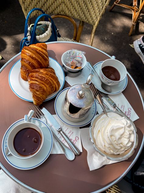 Famous Carette Paris hot chocolate Carette Paris Hot Chocolate Recipe, Hot Chocolate French, Paris Hot Chocolate Aesthetic, Carette Paris Hot Chocolate, Parisian Hot Chocolate, Paris Hot Chocolate, Hot Chocolate Aesthetic, Carette Paris, French Hot Chocolate